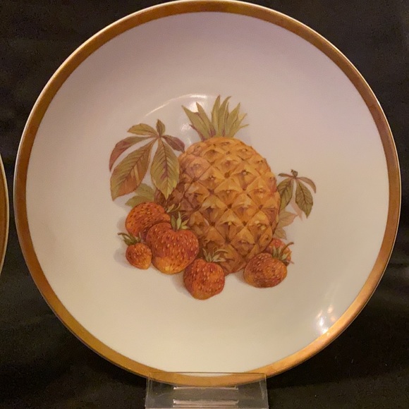 Classic Golden Crown E&R Harvest Plates - Picture 4 of 8